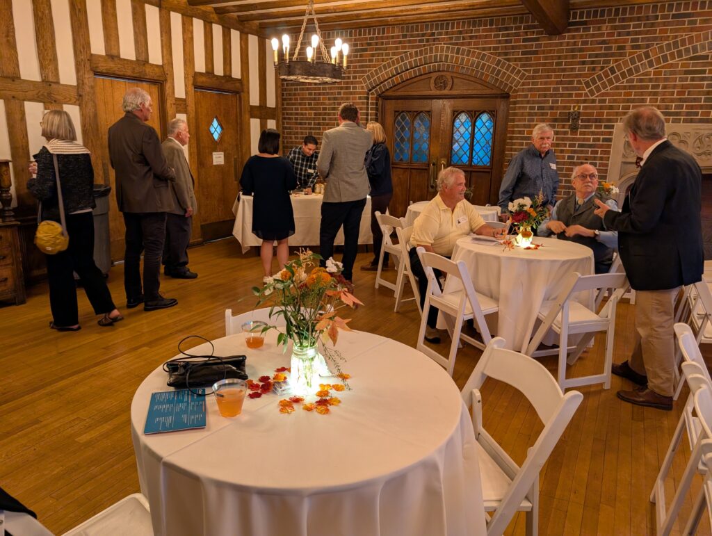 PXL_20251016_000524060