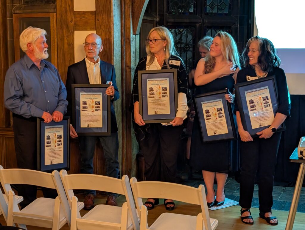 PXL_20251016_012140560